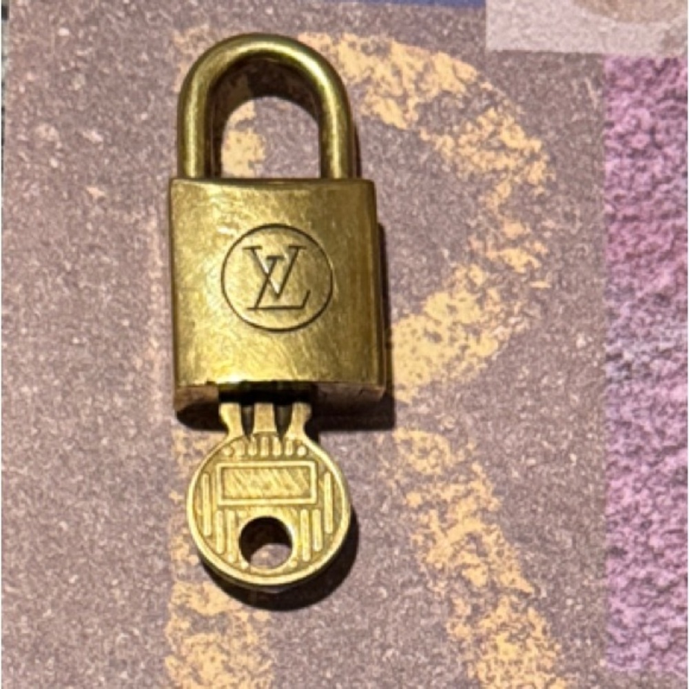 Louis Vuitton Lock and Key #208 Two Series